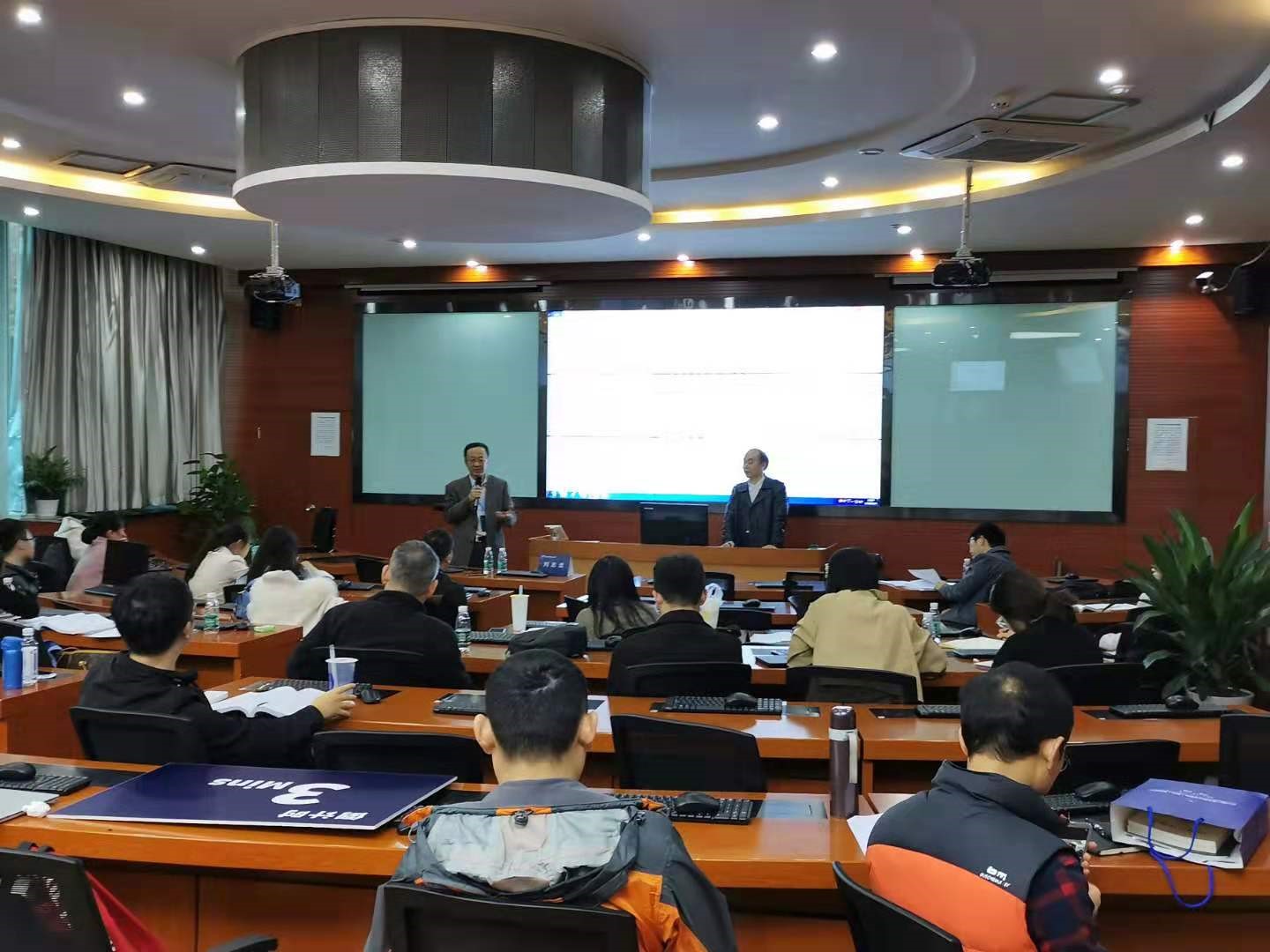  深圳jdb电子数据科技有限公司